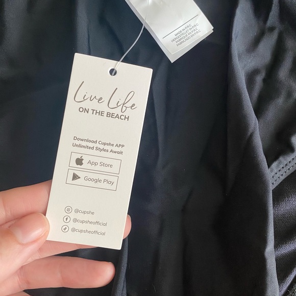 Cupshe Deep V One Piece M - Picture 8 of 8